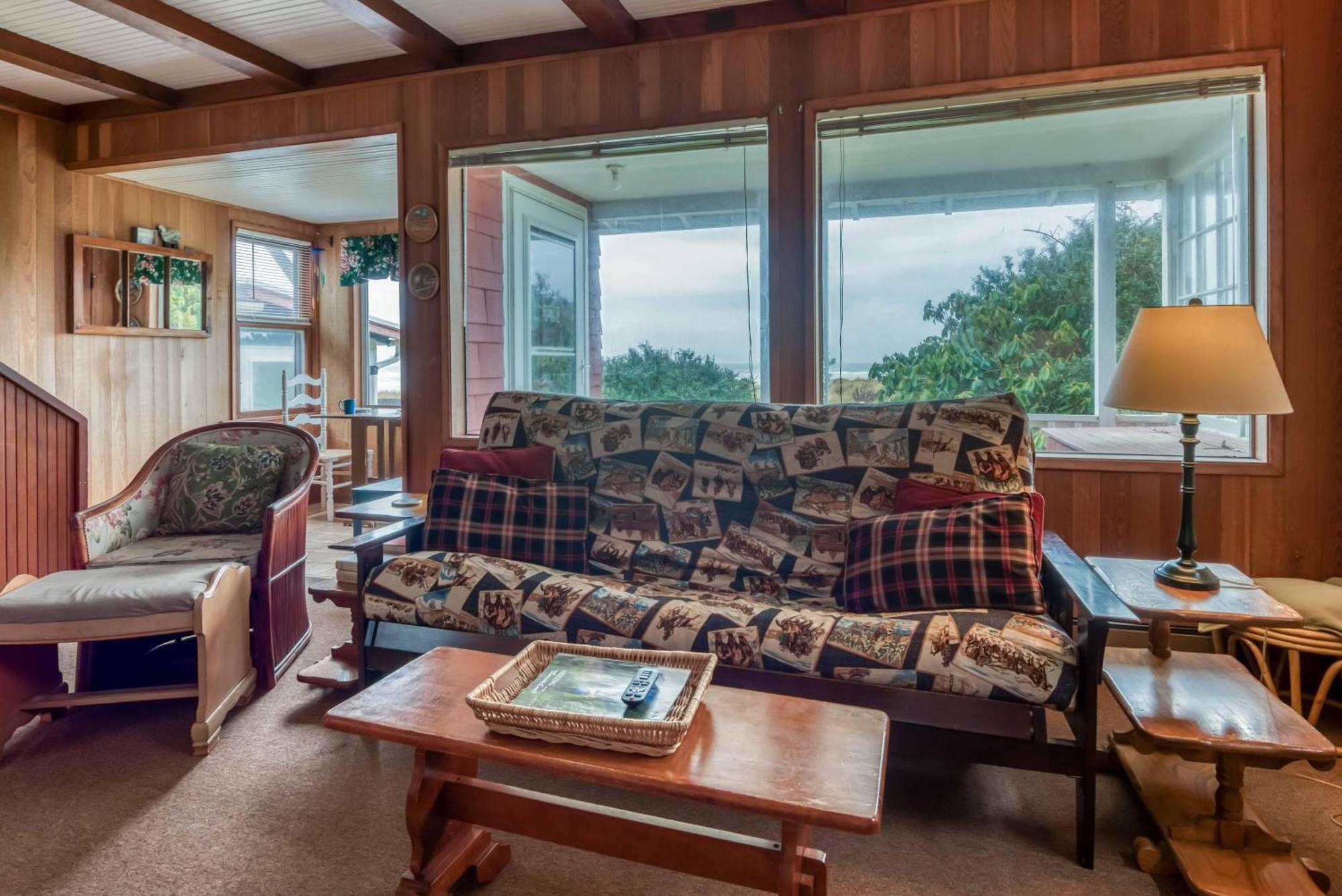 The Hamptons Villa Rockaway Beach Exterior photo